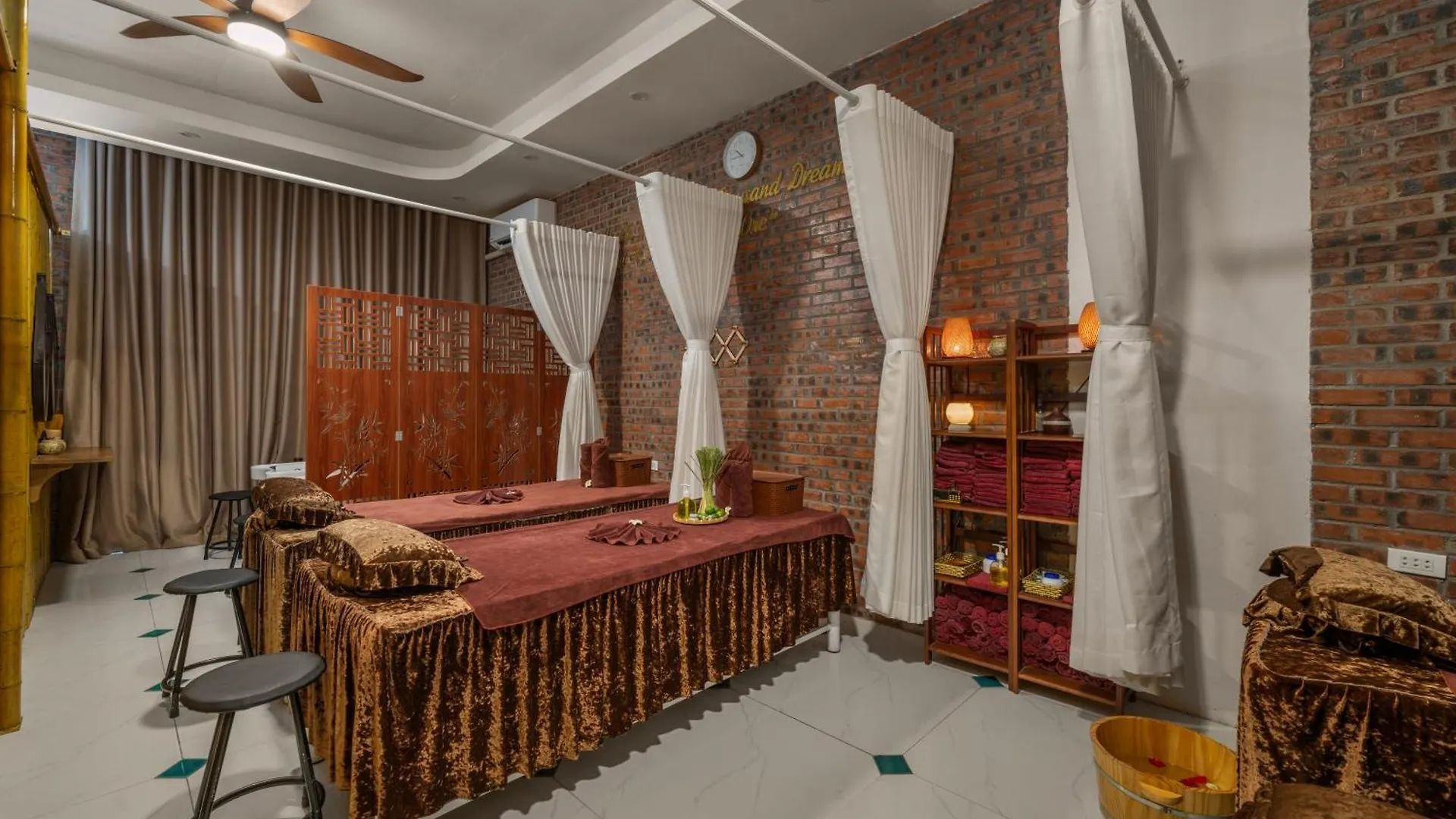 Hoi An Golden Bamboo An Bang Beach Villa & Spa 0*, ホイアン